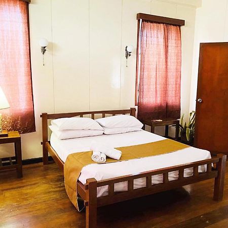 Casa Don Julian Guesthouse Bais Bagian luar foto