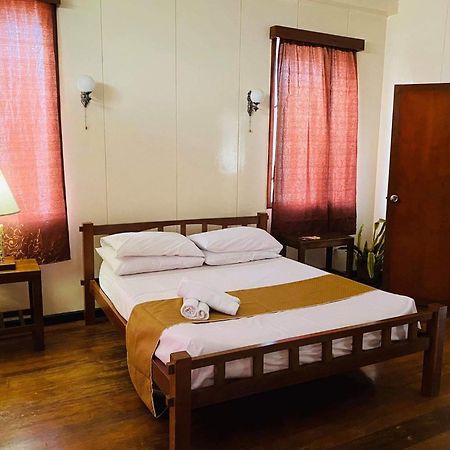 Casa Don Julian Guesthouse Bais Bagian luar foto