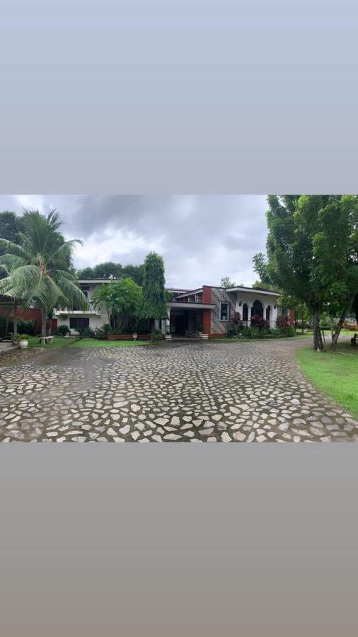Casa Don Julian Guesthouse Bais Bagian luar foto